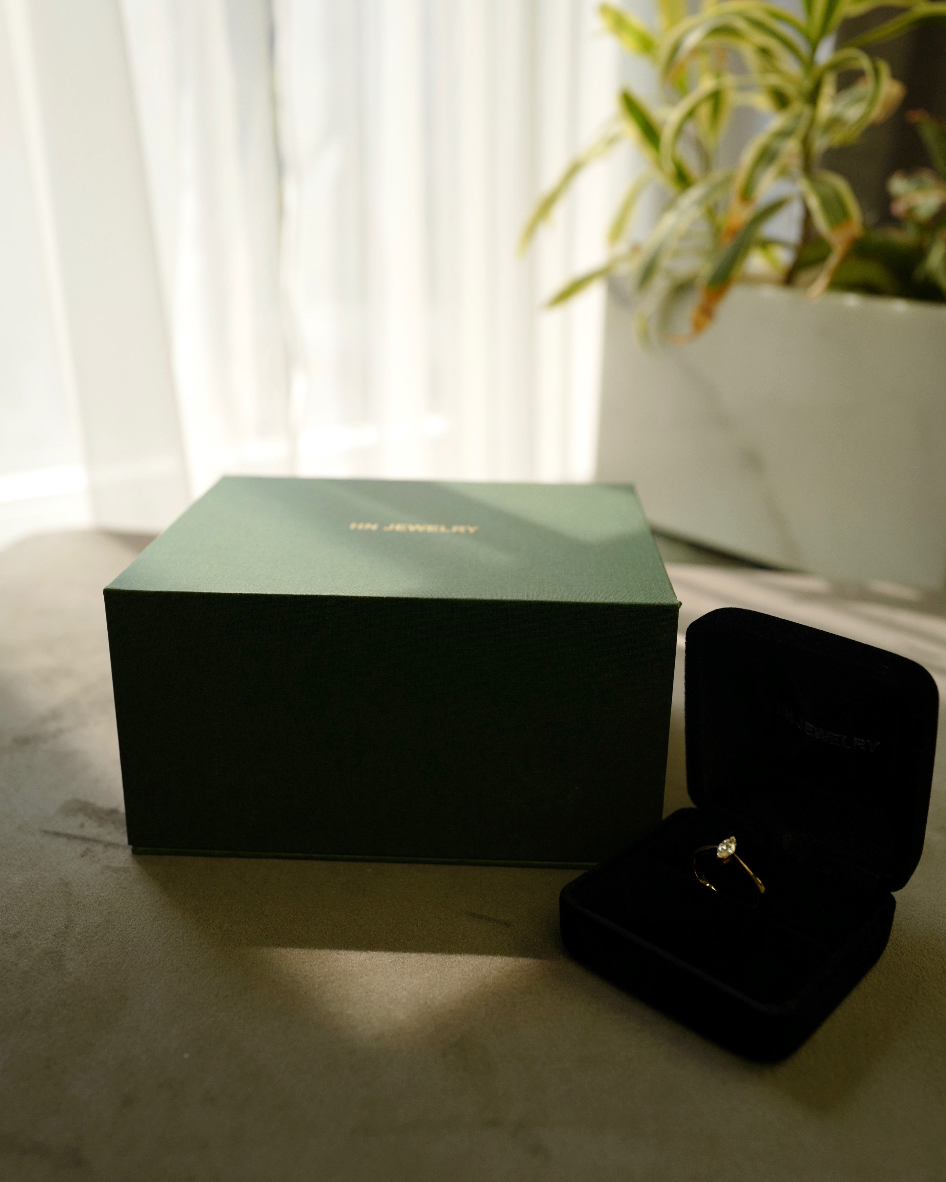 Natural gemstone teal sapphire and diamond bridal ring