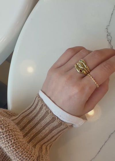 14k solid gold Dôme ring set designed for stacking