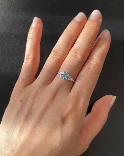 video-of-a-lab-grown-blue-diamond-ring-white-gold
