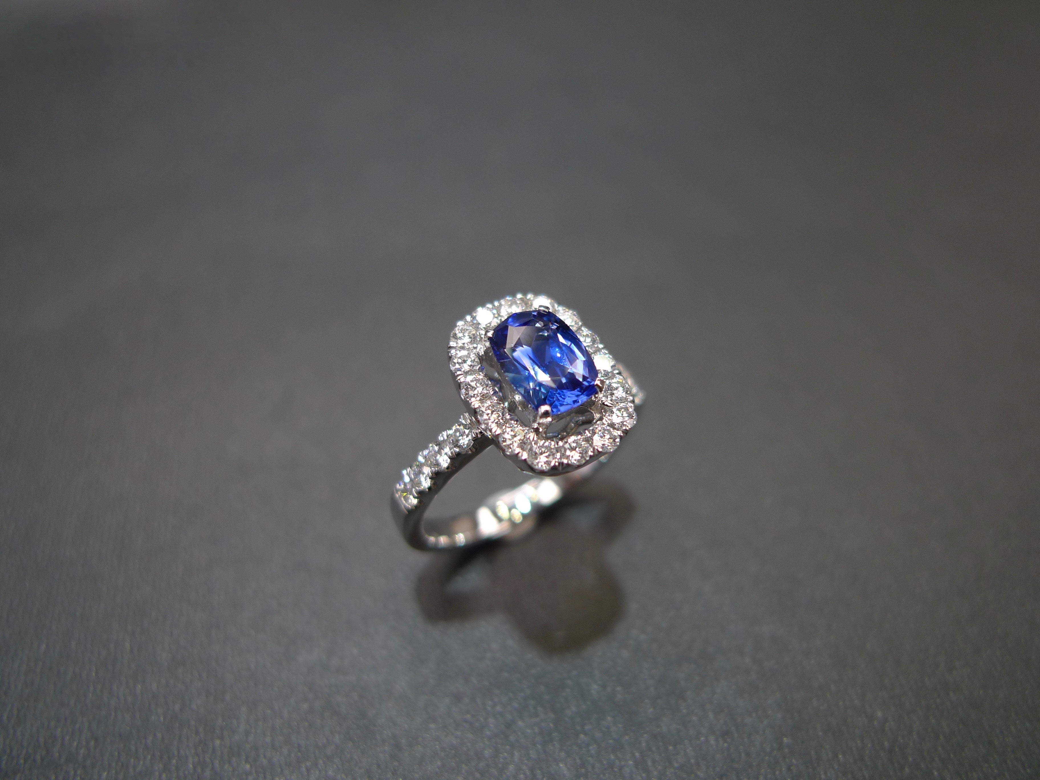 Cushion Cut Blue Sapphire & Diamond Ring in 18K White Gold - HN JEWELRY