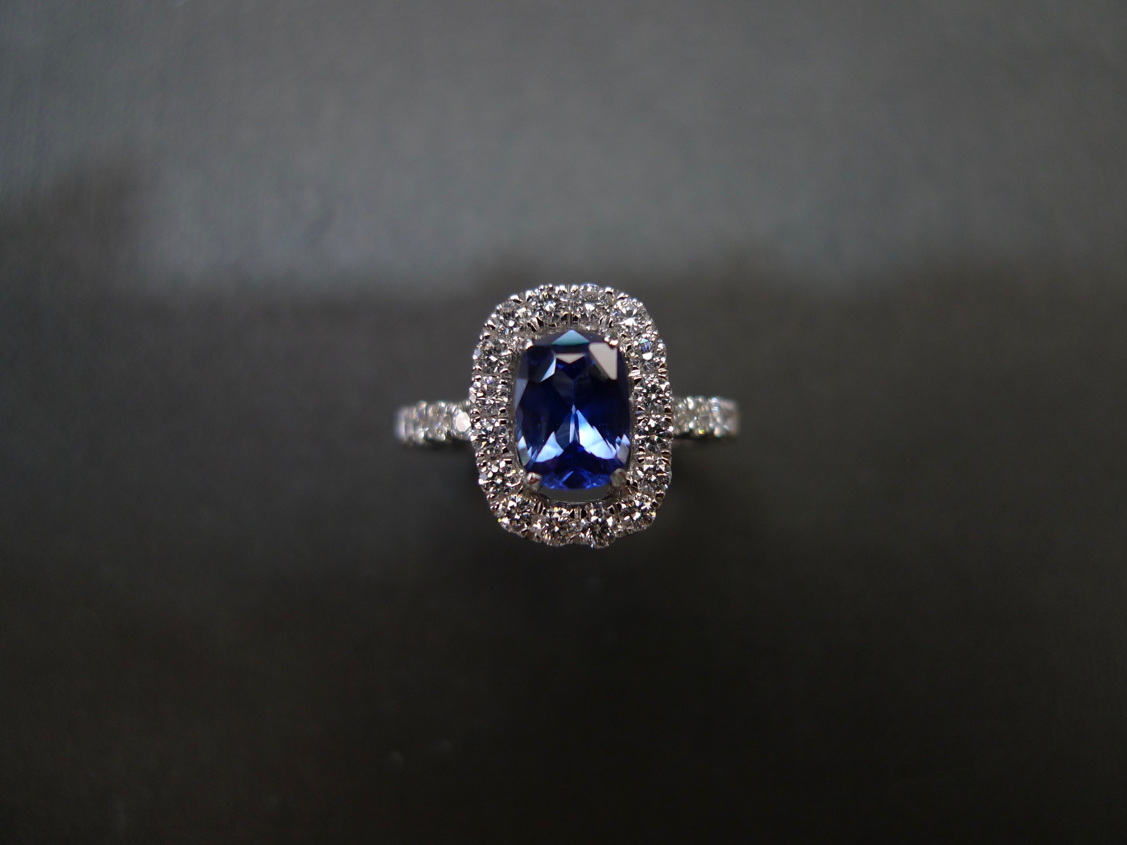 Cushion Cut Blue Sapphire & Diamond Ring in 18K White Gold - HN JEWELRY