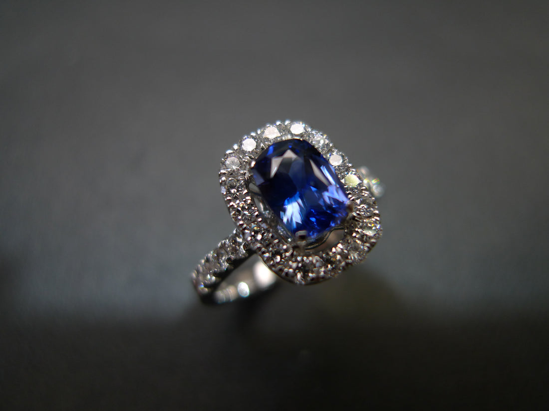 Cushion Cut Blue Sapphire & Diamond Ring in 18K White Gold - HN JEWELRY