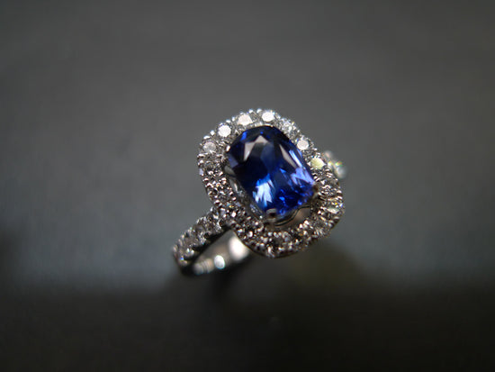 Cushion Cut Blue Sapphire & Diamond Ring in 18K White Gold - HN JEWELRY