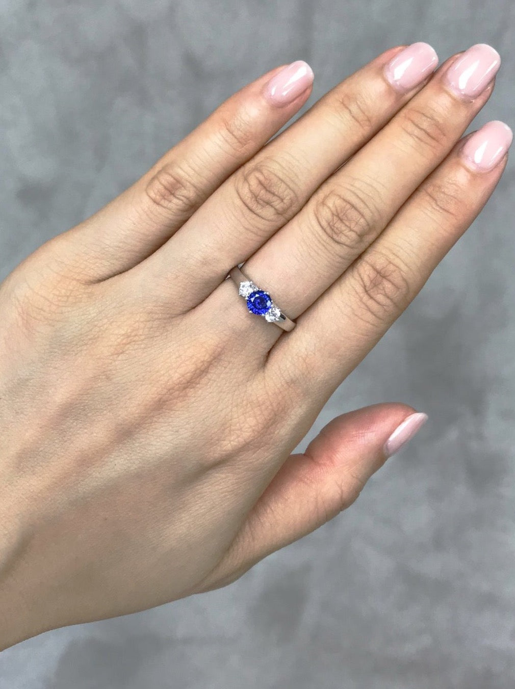 Blue Sapphire & White Sapphire Ring - HN JEWELRY