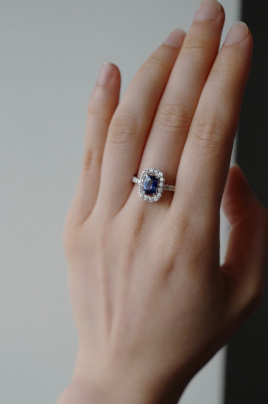 Cushion Cut Blue Sapphire & Diamond Ring in 18K White Gold - HN JEWELRY