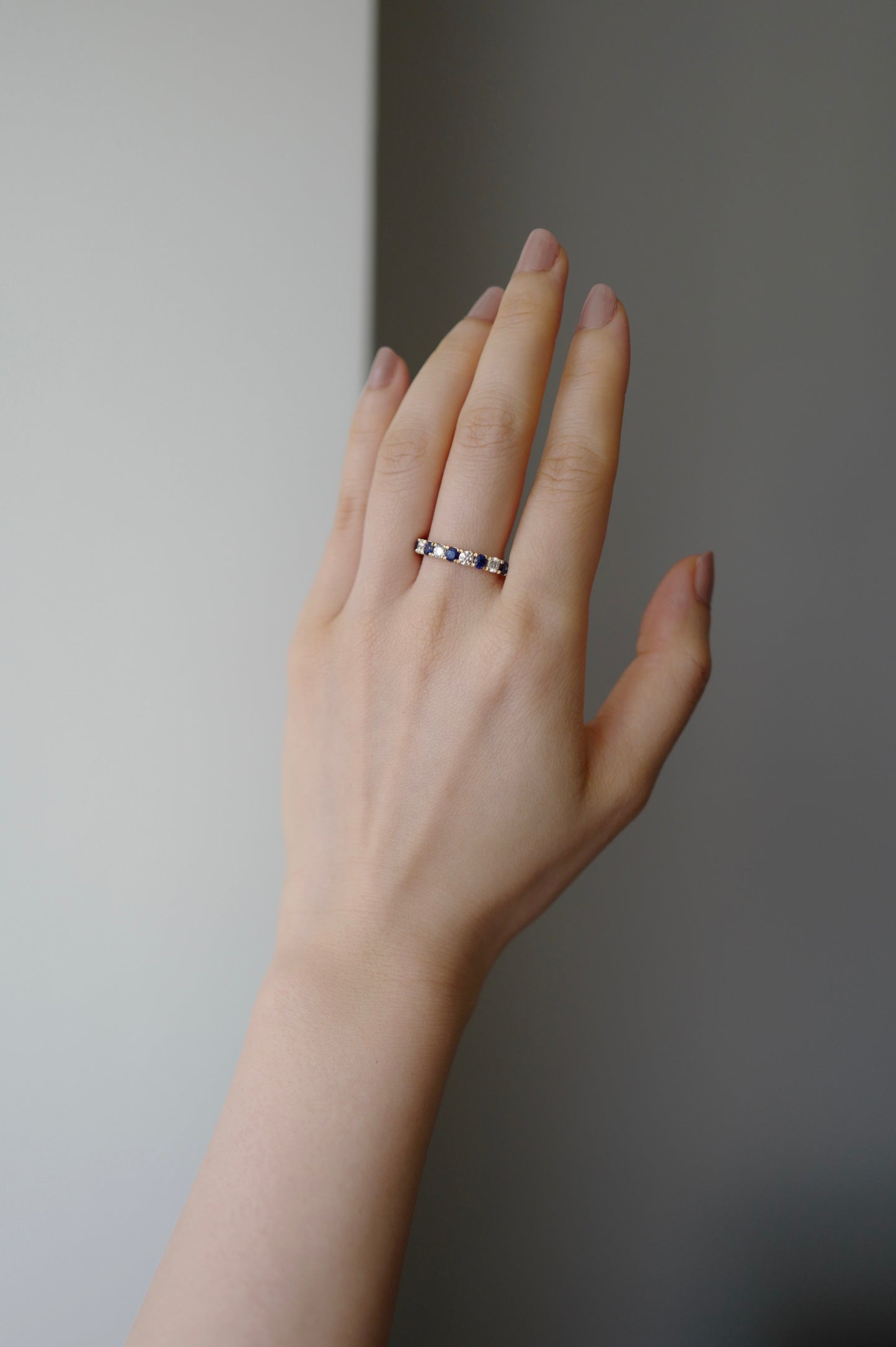 Blue Sapphire and Diamond Ring - HN JEWELRY