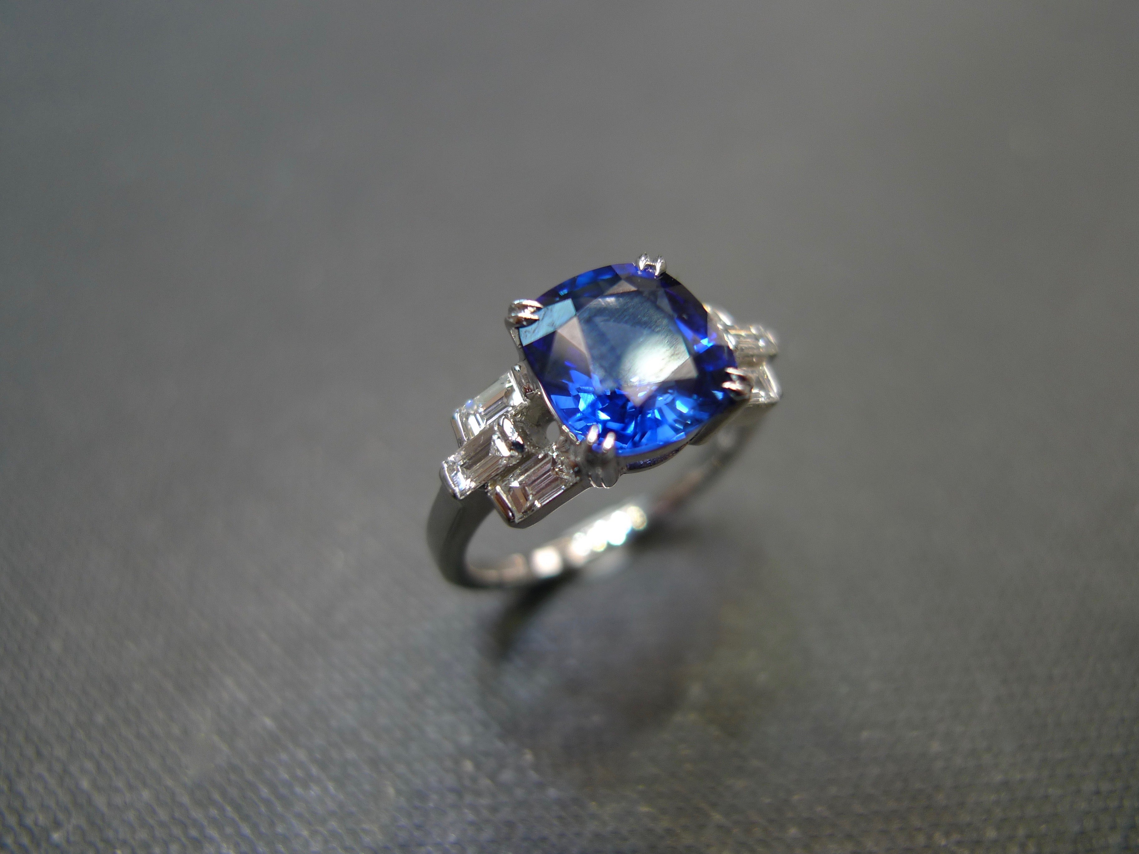 Cushion Cut Blue Sapphire & Baguette Diamond Ring - HN JEWELRY