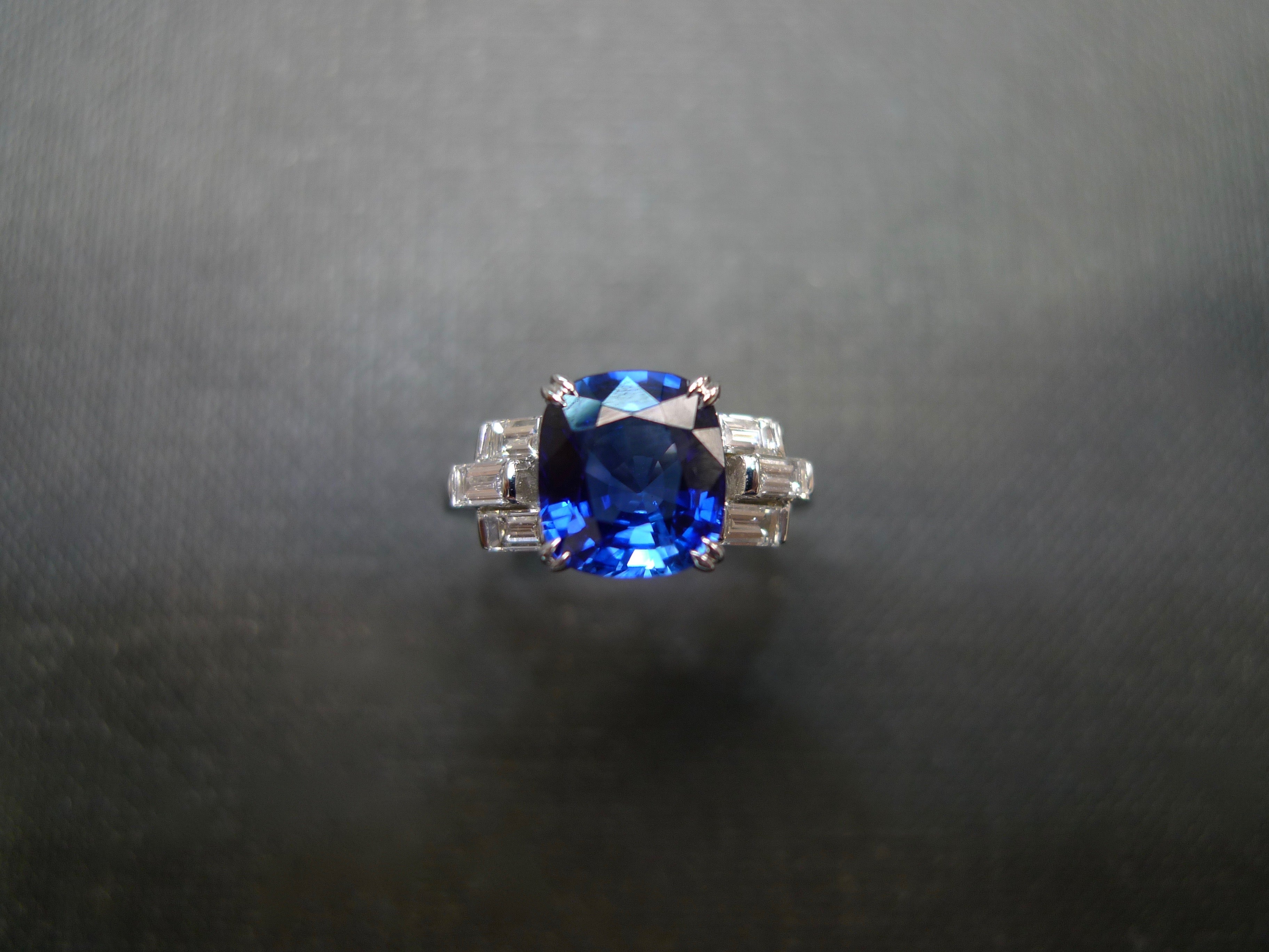 Cushion Cut Blue Sapphire & Baguette Diamond Ring - HN JEWELRY