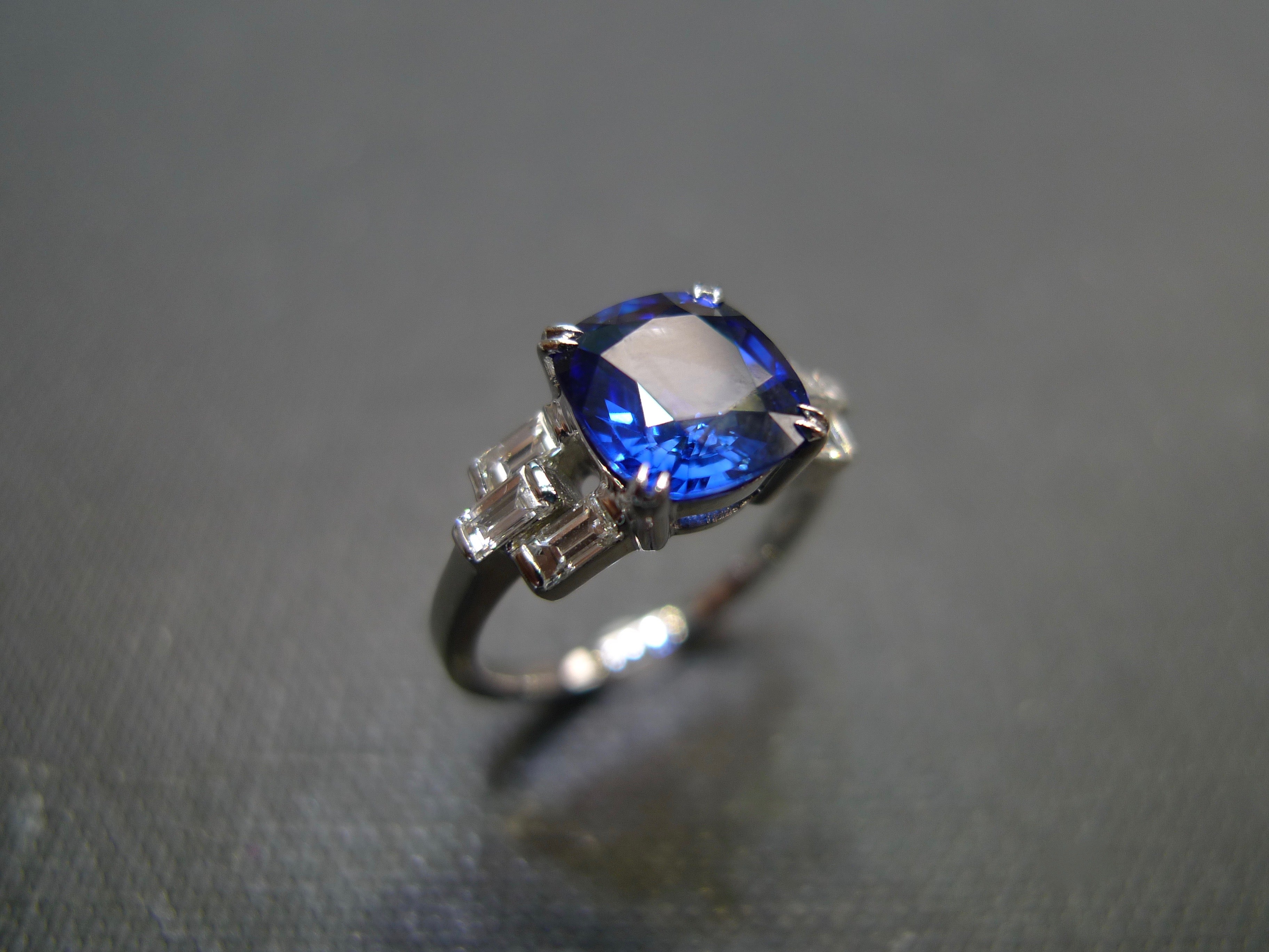 Cushion Cut Blue Sapphire & Baguette Diamond Ring - HN JEWELRY