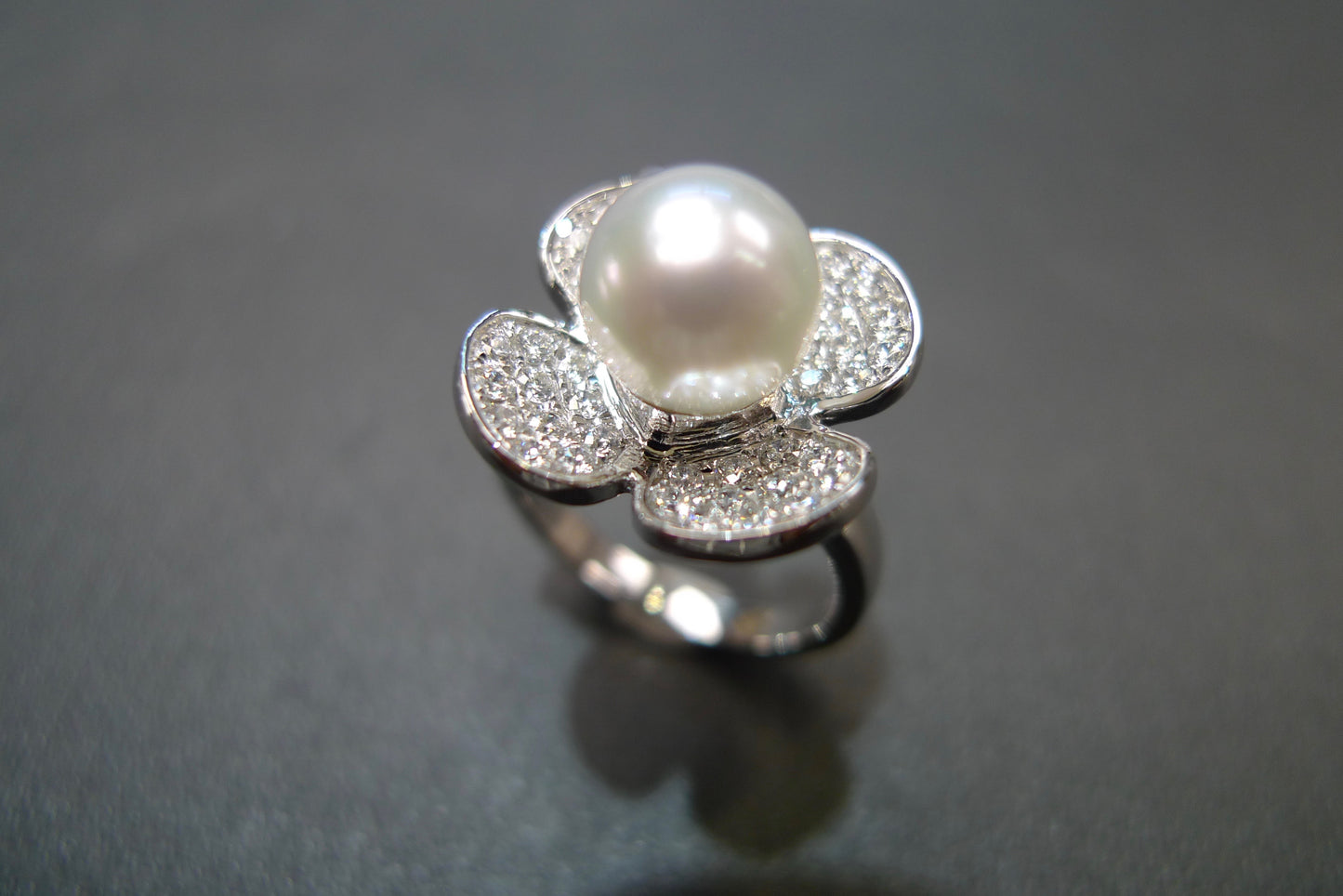 White Pearl & Diamond Floral Ring in 18K White Gold - HN JEWELRY