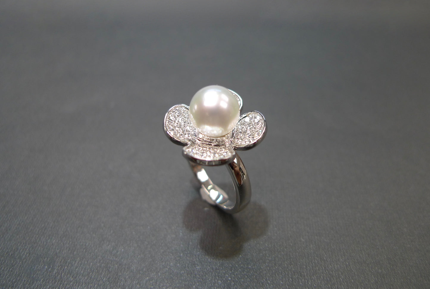 White Pearl & Diamond Floral Ring in 18K White Gold - HN JEWELRY