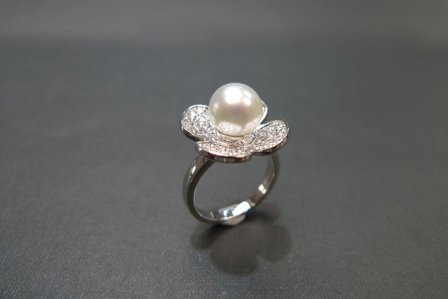 White Pearl & Diamond Floral Ring in 18K White Gold - HN JEWELRY