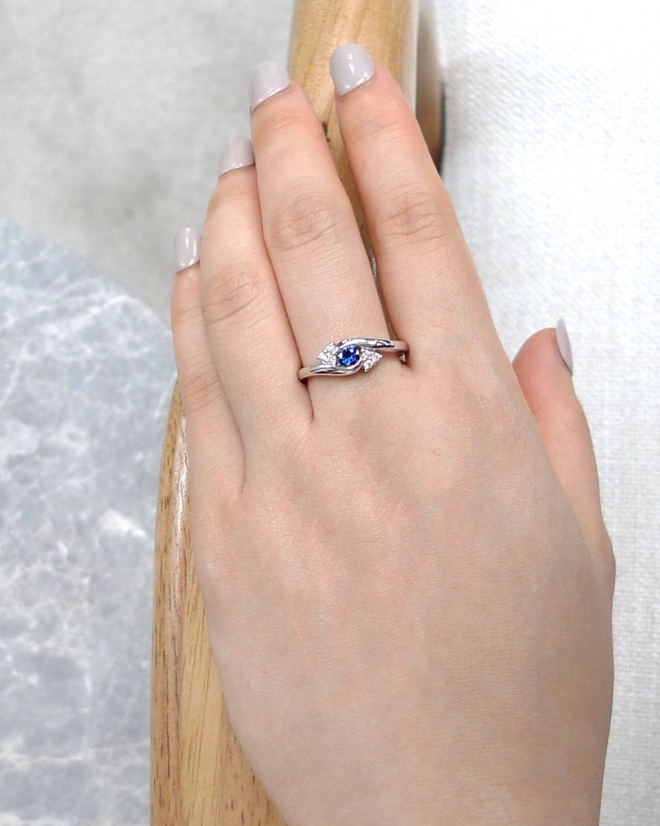 Blue Sapphire & Diamond Twist Ring in 18K White Gold - HN JEWELRY