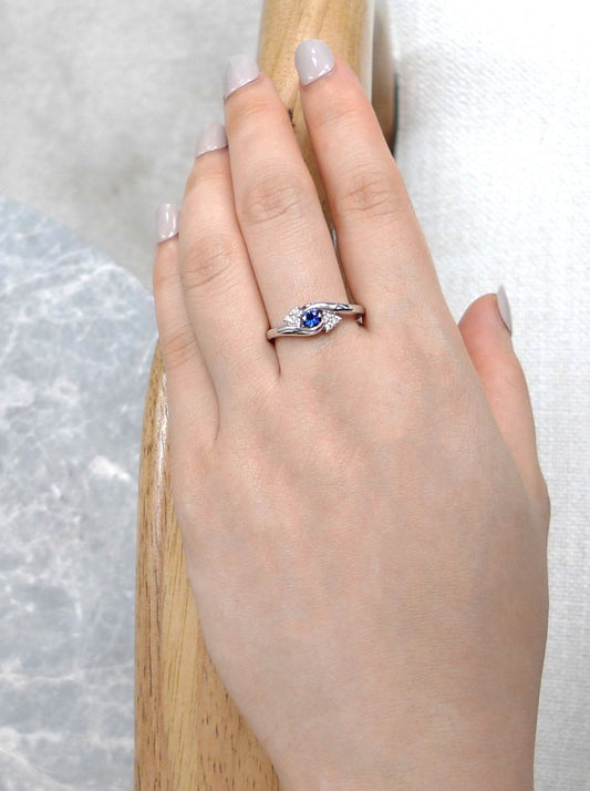 Blue Sapphire & Diamond Twist Ring in 18K White Gold - HN JEWELRY