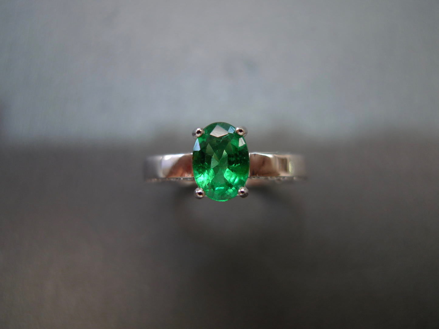 Oval Shape Emerald and Diamond Ring in 18K White Gold - HN JEWELRY