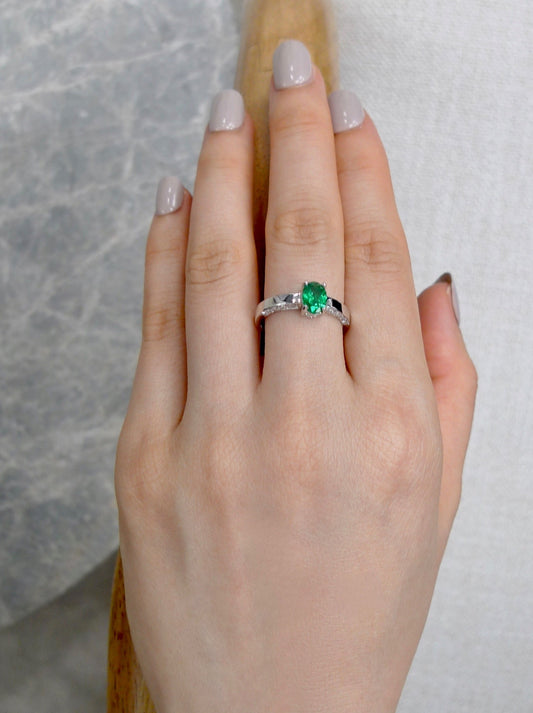 Oval Shape Emerald and Diamond Ring in 18K White Gold - HN JEWELRY