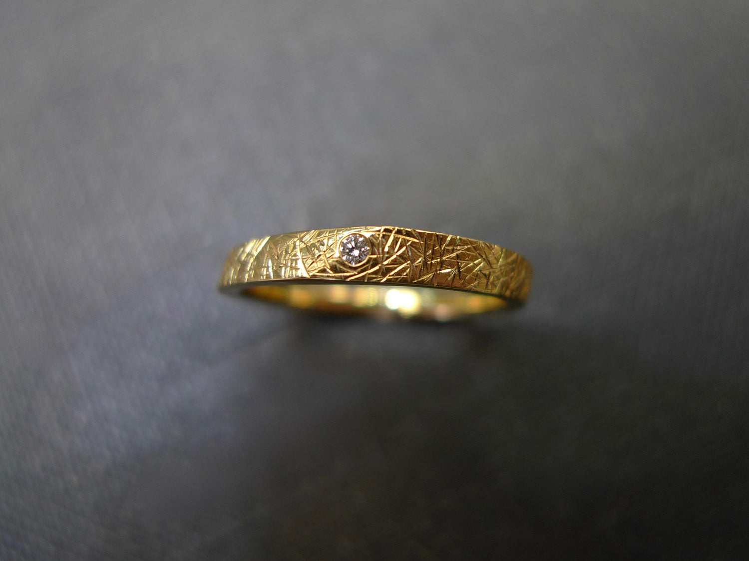 Hand Carved Diamond Wedding Ring in 18K Yellow Gold - HN JEWELRY
