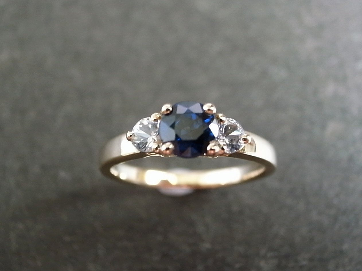 Blue Sapphire & White Sapphire Ring - HN JEWELRY