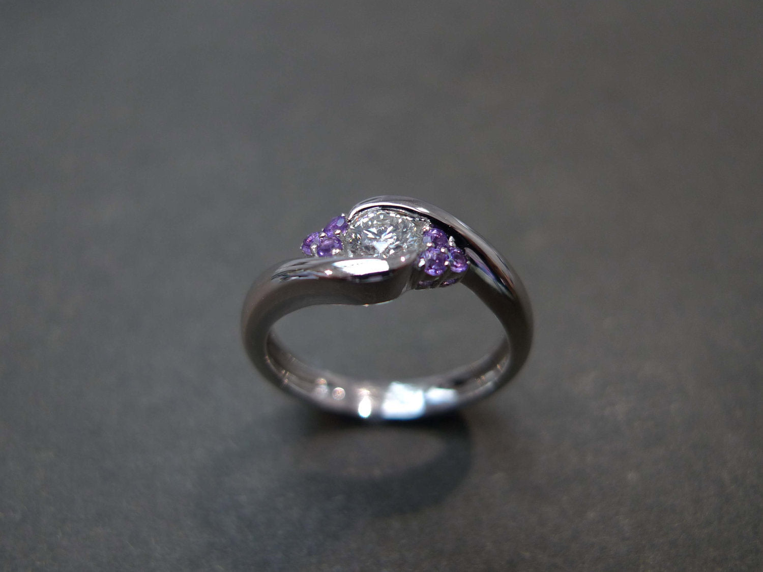 Diamond and Amethyst Ring in Platinum - HN JEWELRY