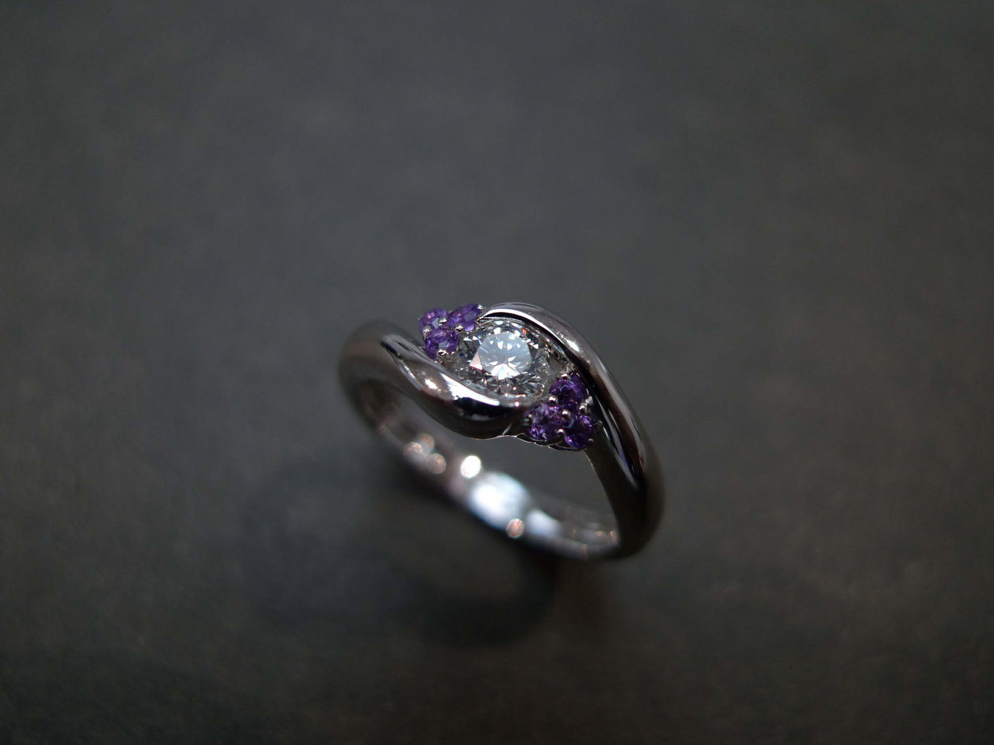 Diamond and Amethyst Ring in Platinum - HN JEWELRY