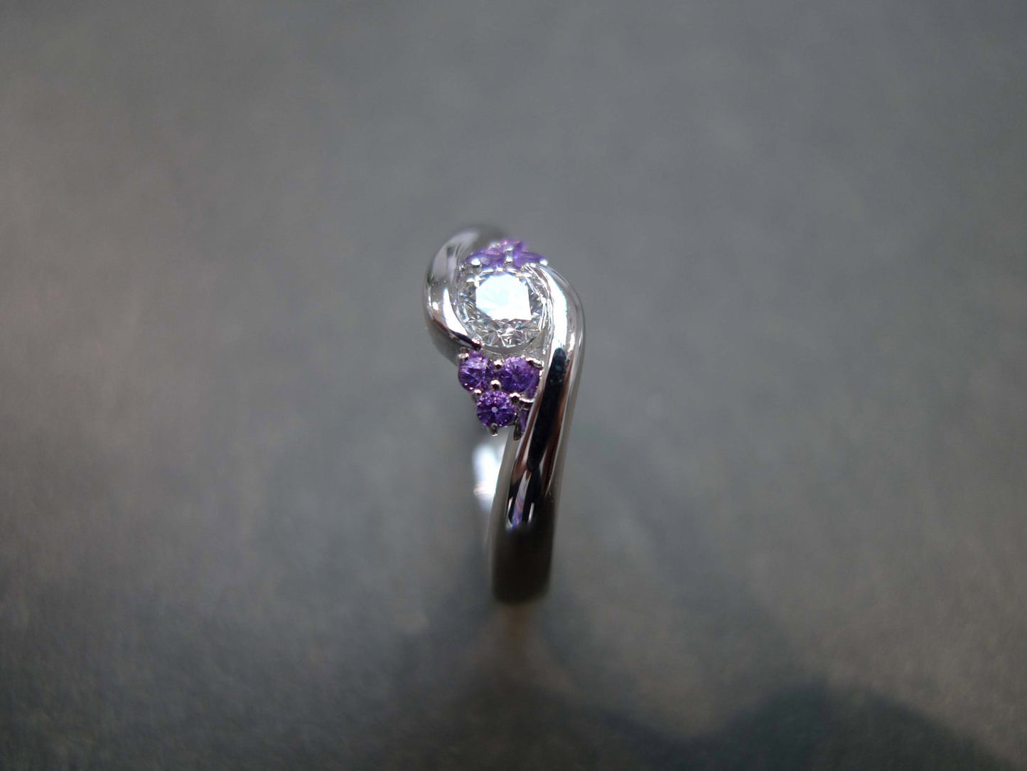 Diamond and Amethyst Ring in Platinum - HN JEWELRY